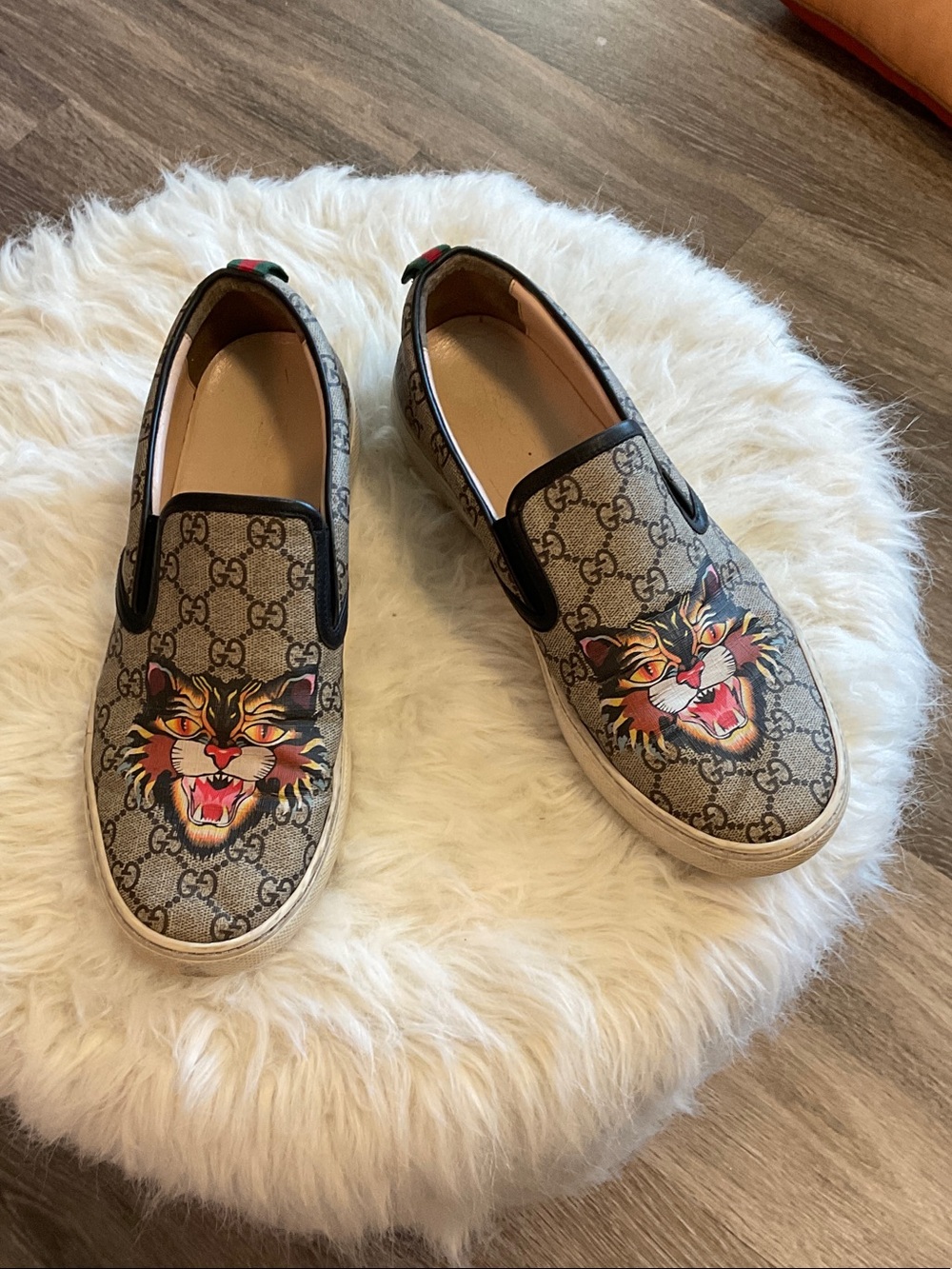 Gucci GG Supreme Slip-On Sneakers with Tiger Motif - Beige, Brown & Black